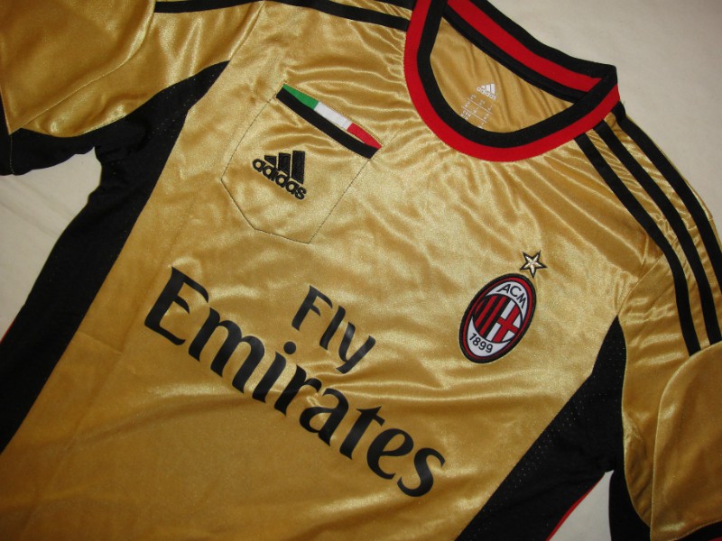 13-14 AC Milan Away Golden Jersey Kit(Shirt+Short) - Click Image to Close